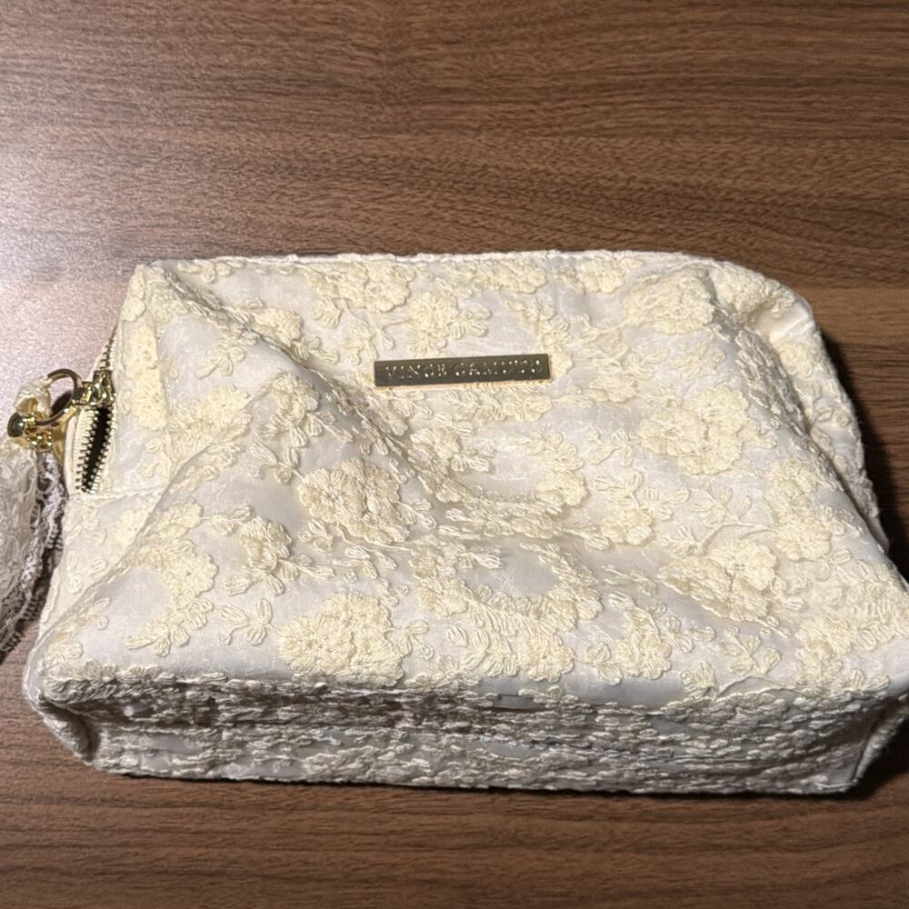 Vince Camuto Ivory Lace Makeup Bag Cosmetic Pouch Zipper Clutch Travel Case